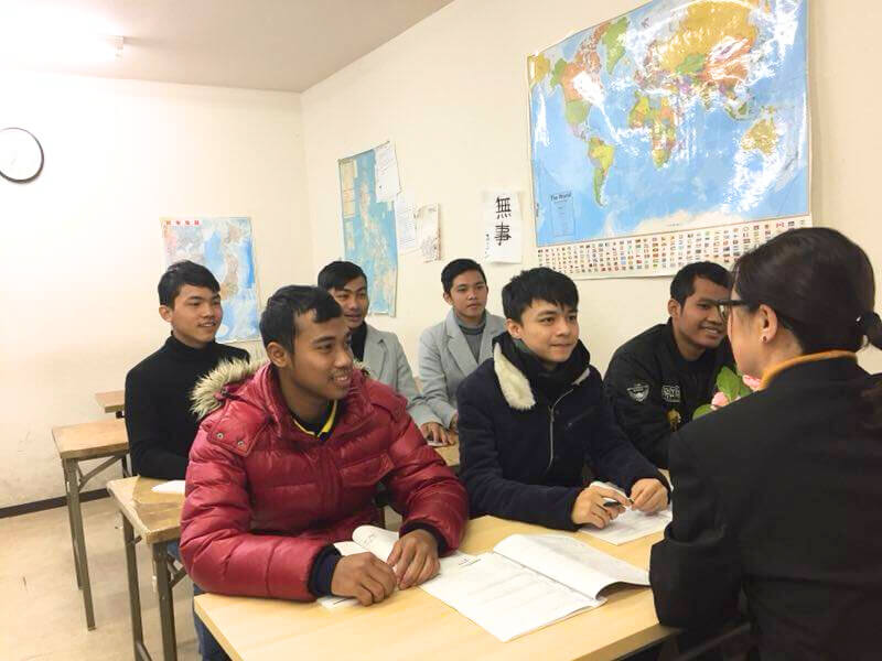 学習中の実習生